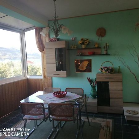 Apartmani Zute Račišće Camera foto