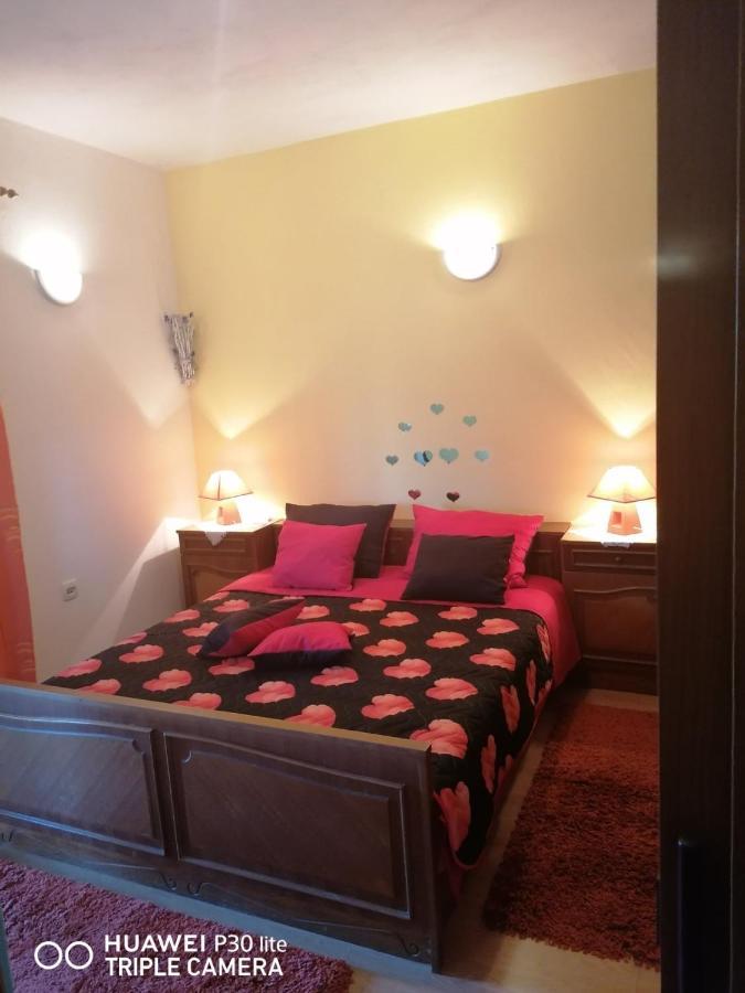 Apartmani Zute Račišće Esterno foto