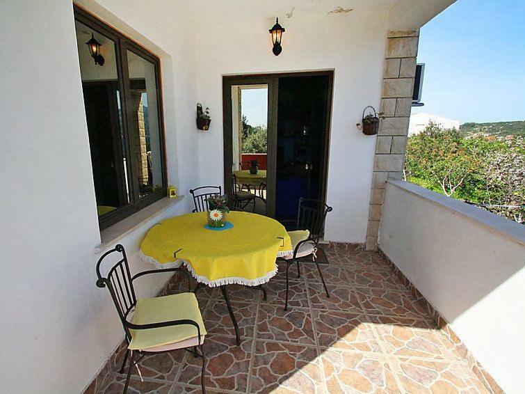 Apartmani Zute Račišće Esterno foto